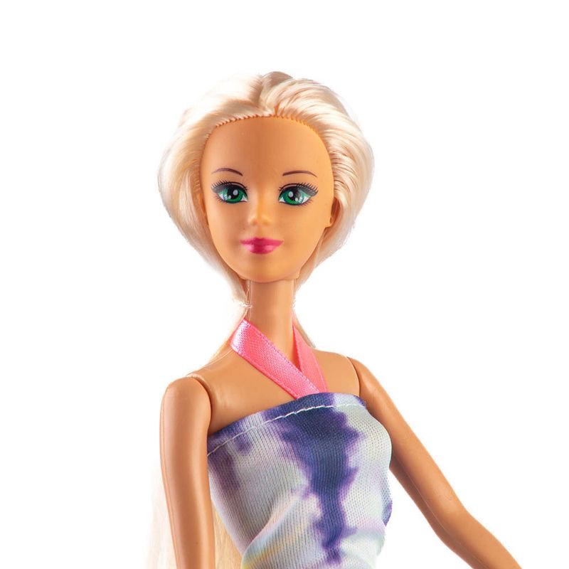 Muñeca-bonnie-pink-con-vestido-de-arcoiris
